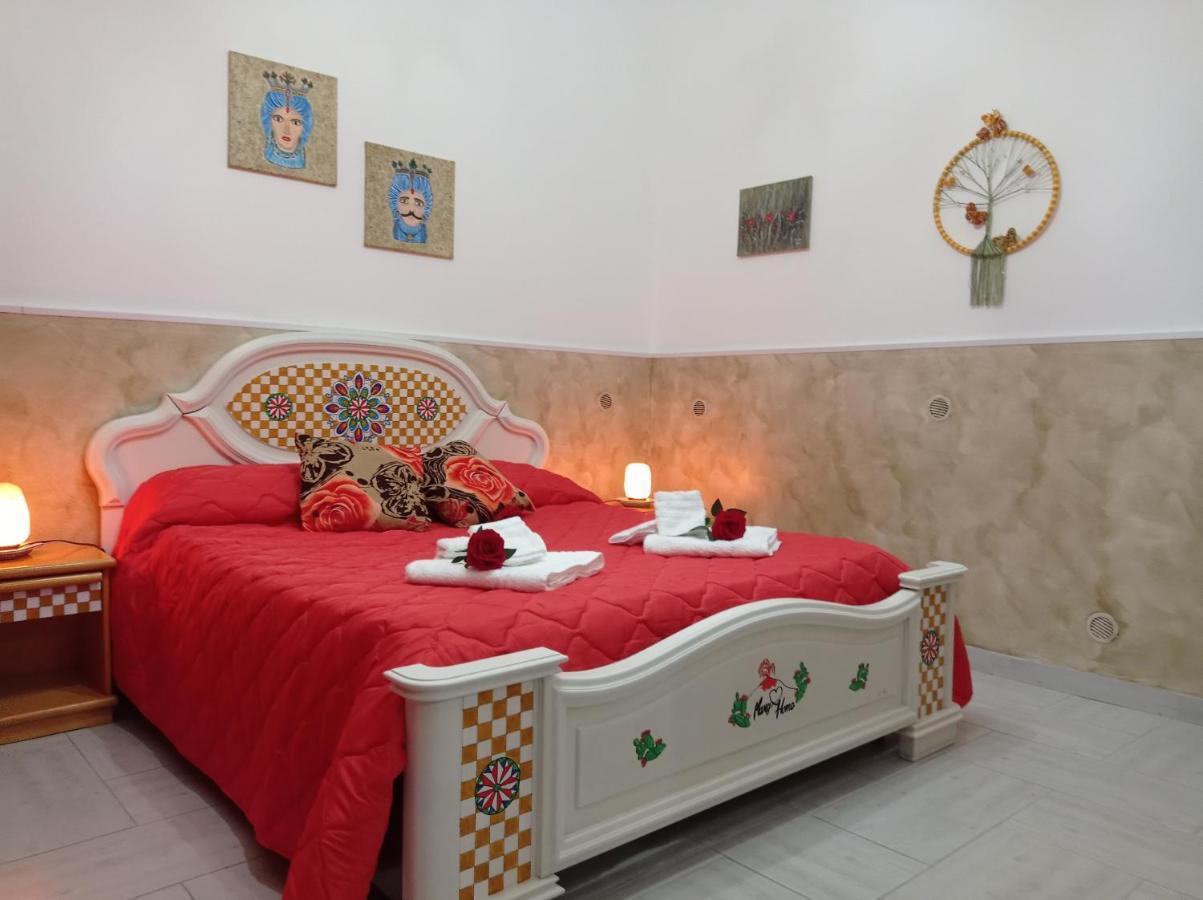 Mary Home - Casa Vacanza تاورمينا الغرفة الصورة